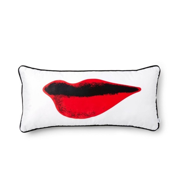 Comforter Bed Set with matching sheets and pillows. - Picture 4 of 14